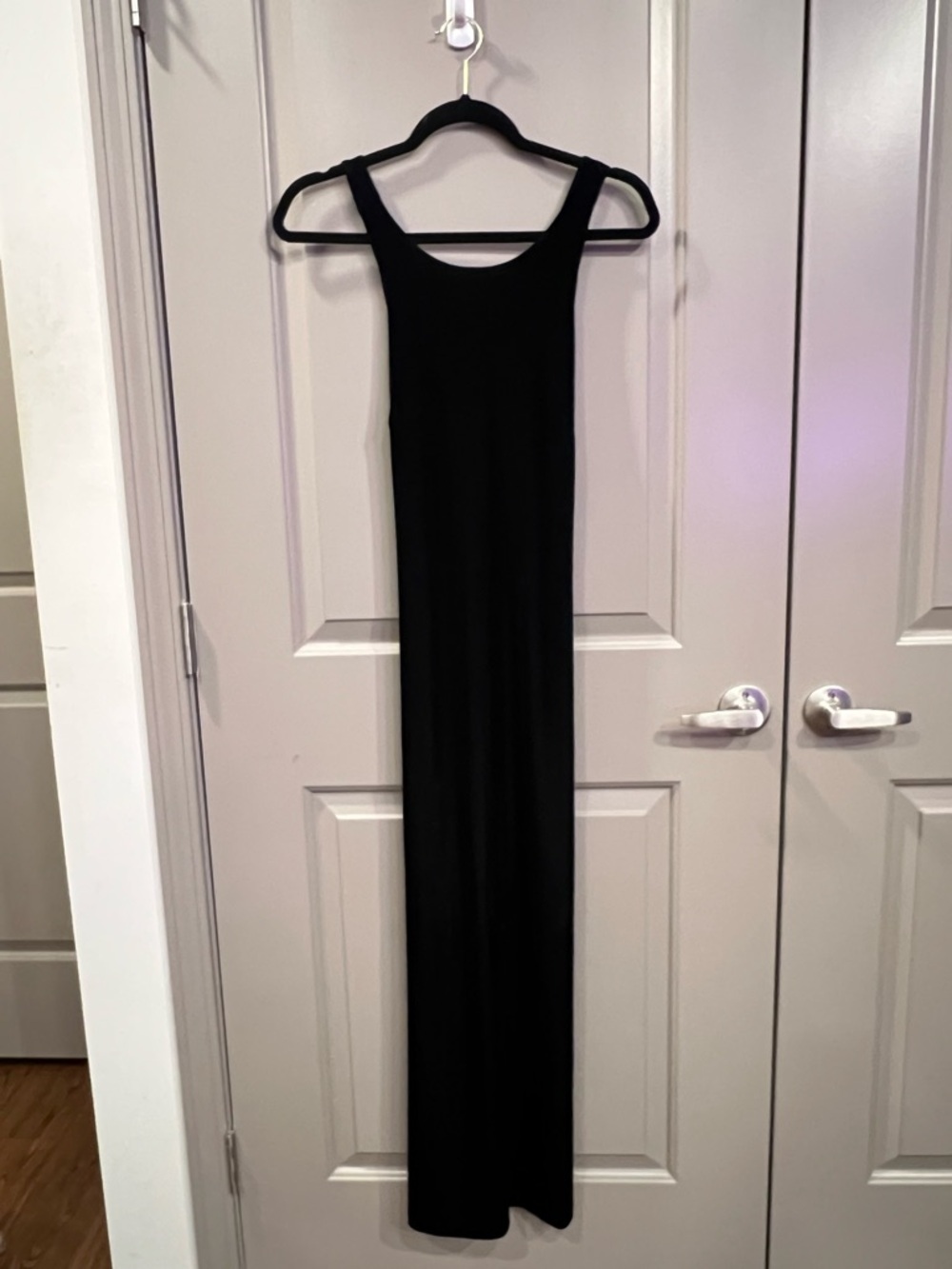 Ann Taylor Black Sleeveless Cross Back Velvet Maxi Dress